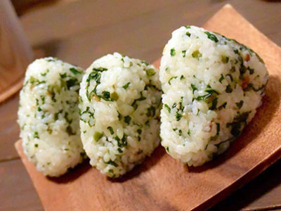 美味しくて栄養価の高いニンジンの葉